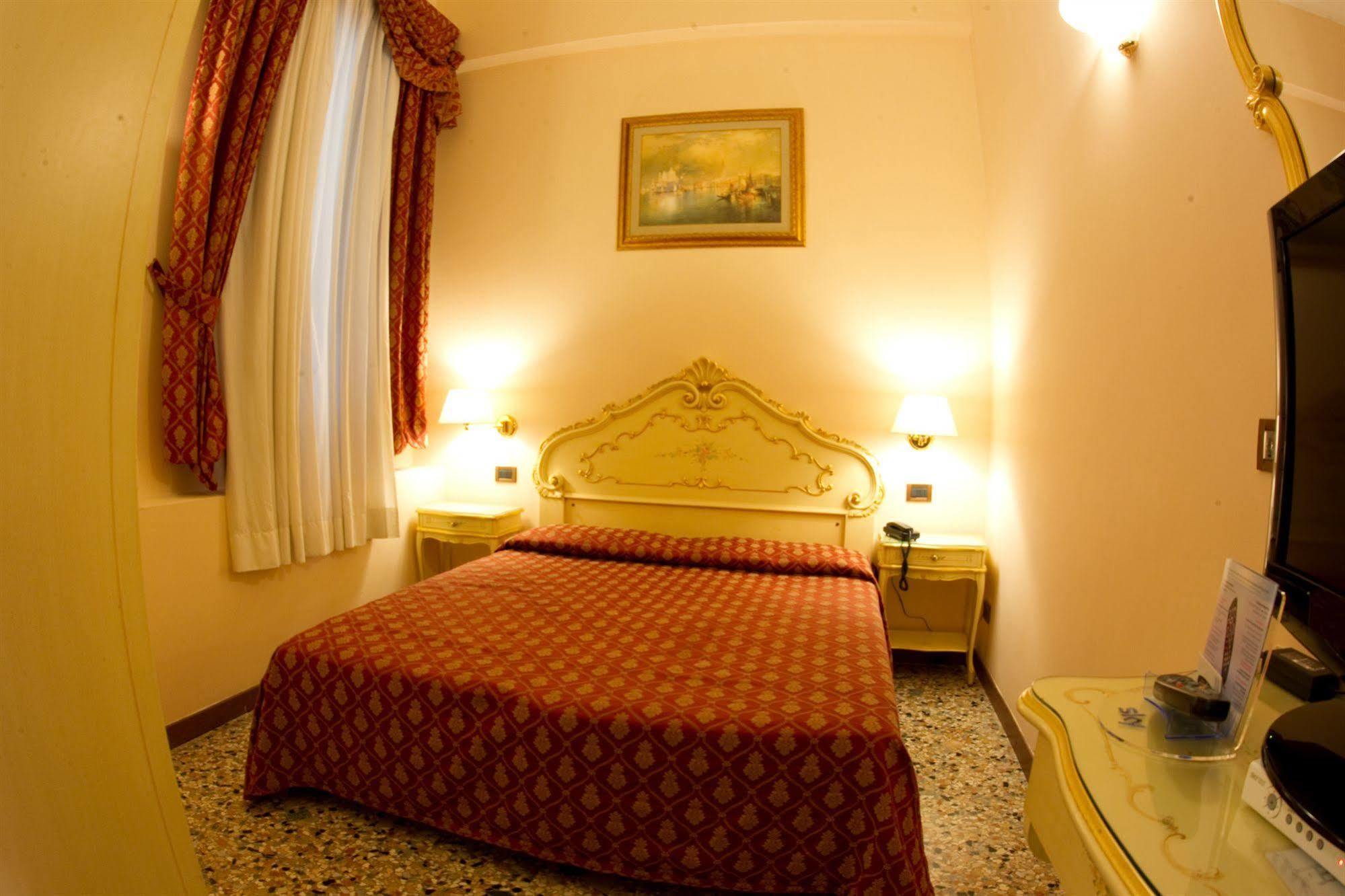 Locanda Poste Vecie Венеция Экстерьер фото